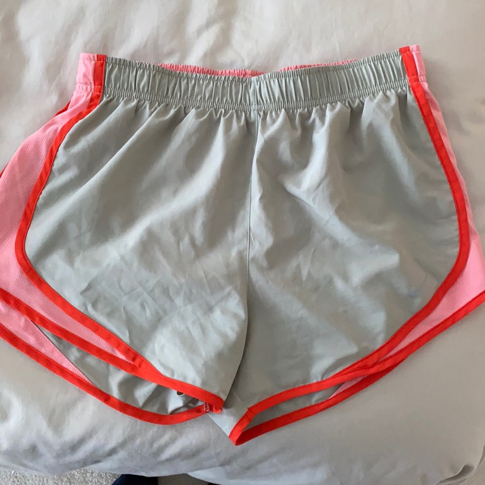 Nike Women’s Tempo Shorts